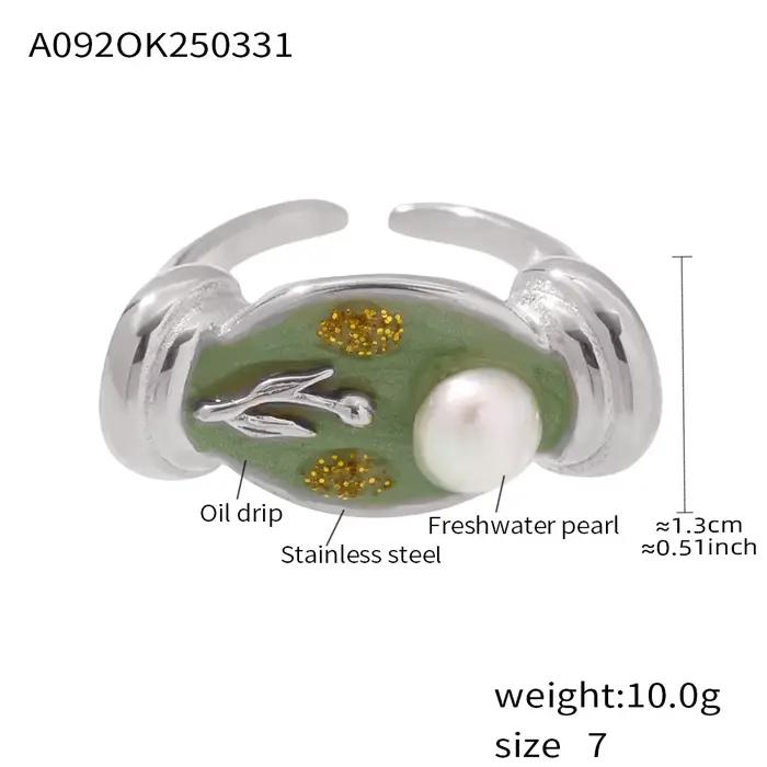 Bague vintage en émail rose à fleurs pour femmes, en acier inoxydable plaqué or 18 carats avec perle