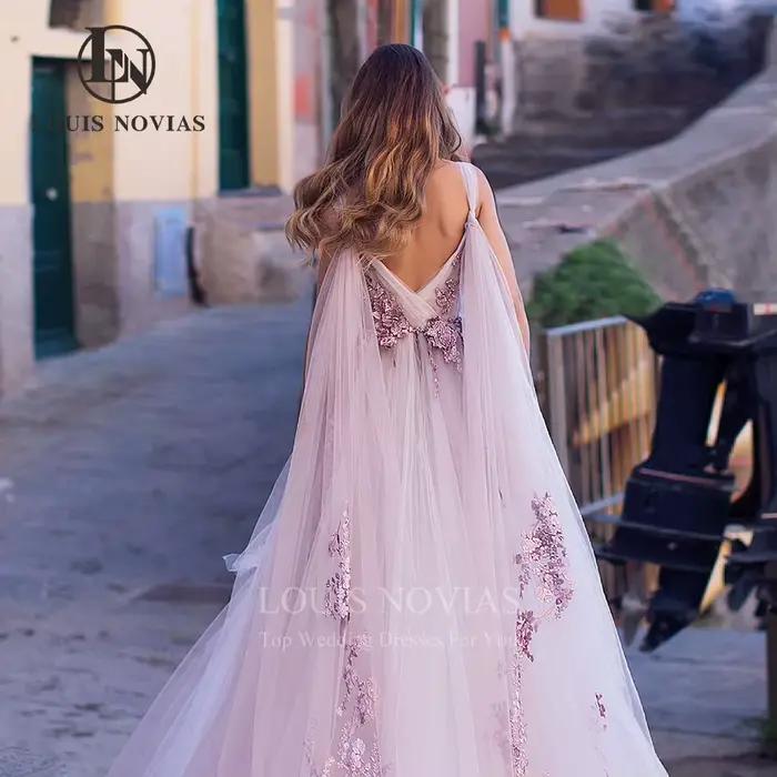 Robe de mariée A-Line LOUIS NOVIAS en coton, polyester, soie et mousseline avec perles violettes et rubans pour mariage romantique et soirées importantes