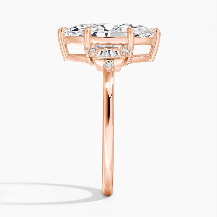 Bague de fiançailles de luxe en forme de marquise