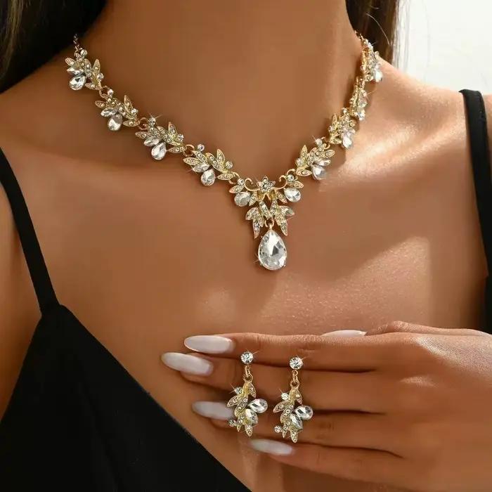 Parure de bijoux pour robe de mariée : Couronne