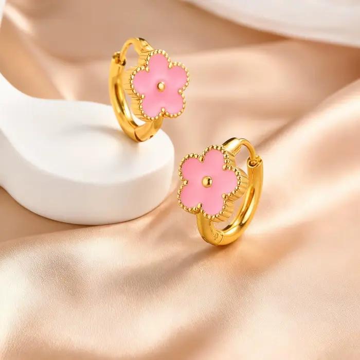Boucles d'oreilles créoles à fleurs en émail plaquées or pour femmes, haute qualité, idéales pour les occasions spéciales et le quotidien, non allergiques, sans plomb, sans nickel, symboles d'amour et de foi