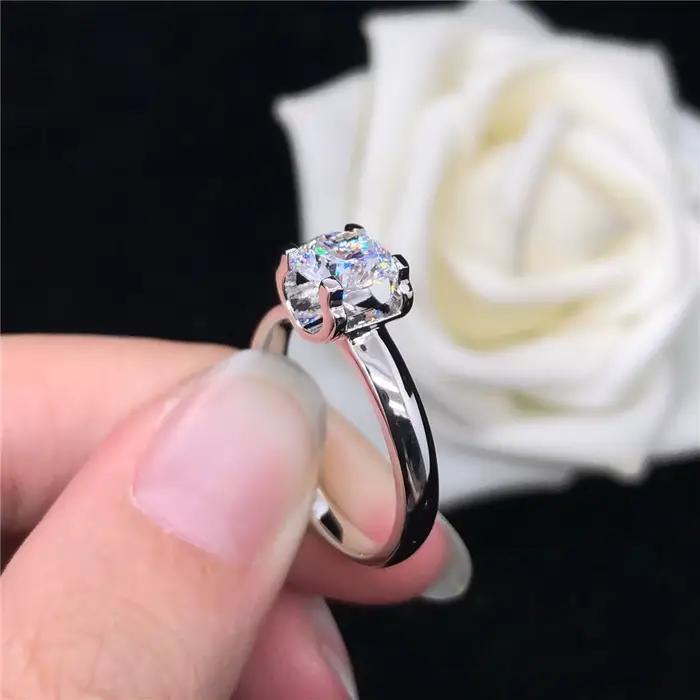 Bague de fiançailles en or blanc massif 18 carats avec diamant 1CT design romantique pour femme engagements spéciaux occasions familiales et cadeaux d'amour