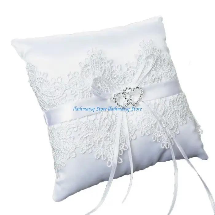 Oreiller à anneaux en forme de cœur avec nœud papillon pour mariage romantique et élégant usage cérémonie photo occaions spéciales