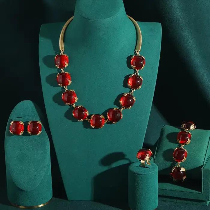Parure de bijoux vintage carrée en émail rouge
