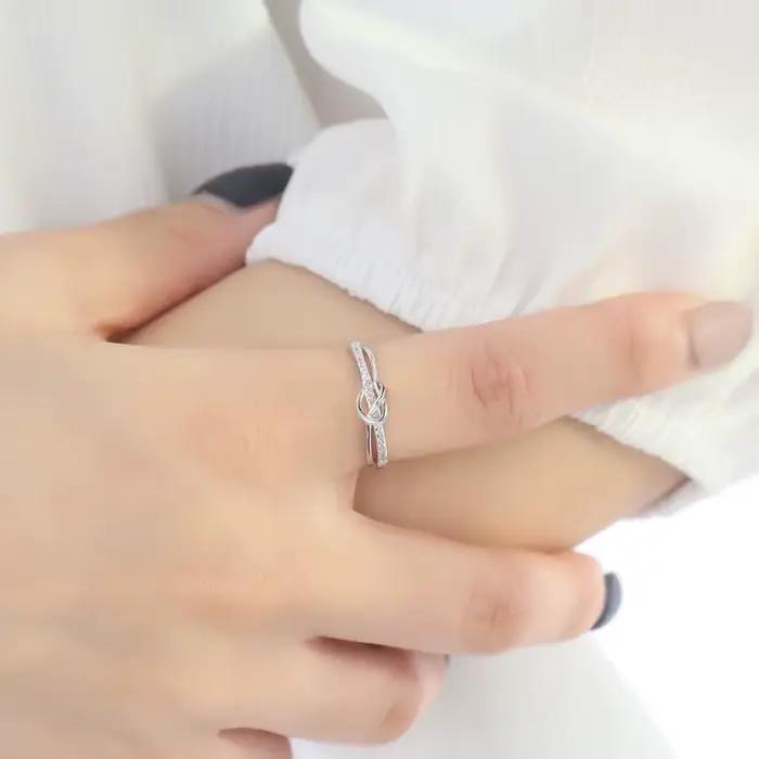 Bague de mariage délicate pour femme, style moderne, zircone cubique, alliance de mariage, bijou romantique pour occasions spéciales