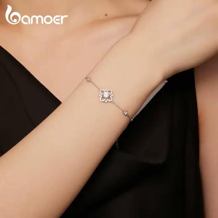 Bracelet en argent sterling 925 sertie de moissanite brillante et élégante pour femmes pour occasions spéciales engagement cadeau de fiançailles