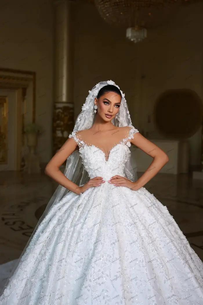 Robes de mariée glamour, robes de mariée de luxe coupe A-line, robes de mariée princesse à volants en dentelle, robes de mariée personnalisées