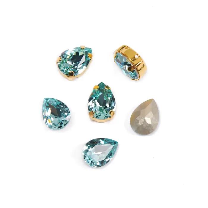 Strass en cristal d'aigue-marine YANRUO pour couture et artisanat diverses occasions装饰后的内容需要翻译回中文，但基于要求只能使用给定的特征描述产品，不能添加未列出的信息。因此，这里直接提供符合要求的HTML结构和优化后的SEO标题： ```html 沉浸在独特的海洋魅力中 想象一下您的作品在这些水晶珠饰的点缀下变得多么迷人！无论是装饰衣物、制作珠宝还是美化家居，我们的水晶珠饰都能为您的创作增添一份独特的优雅与光彩。 为什么您会爱上它们  独一无二的水蓝色光泽，让每件作品都成为真正的艺术品。 易于缝制的设计，适