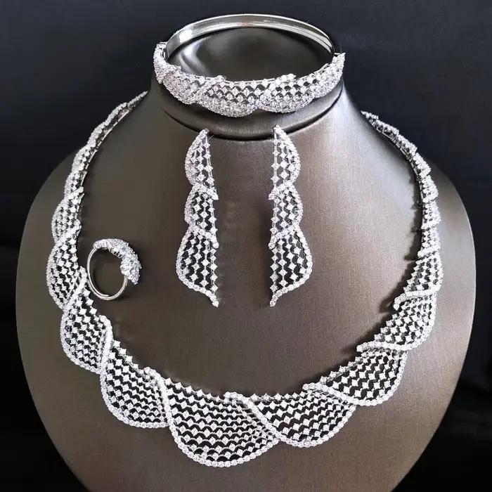 Nouvel ensemble de bijoux de luxe en maille dorée, collier, boucles d'oreilles, bracelet et bague po