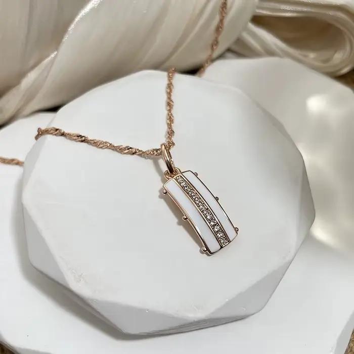Collier en or rose 585 avec pendentif zircon naturel pour femmes, bijou vintage à offrir pour mariage, anniversaire et autres occasions spéciales