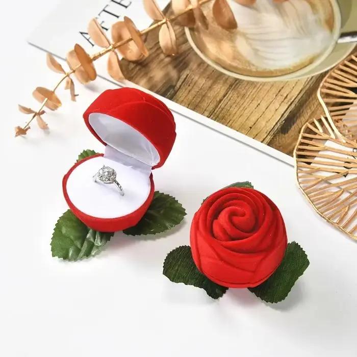 Boîte à bijoux en forme de rose, boîte de rangement pour bagues et boucles d'oreilles, boîte cadeau pour femmes, cadeau de la Saint-Valentin, cadeau romantique créatif pour petite amie, 1 pièce