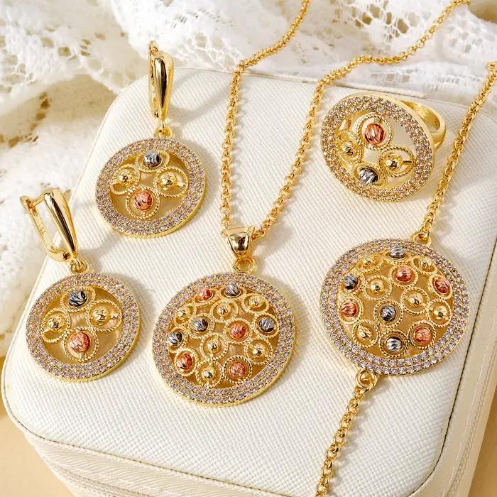 Ensemble de bijoux plaqués or italien 18 carats