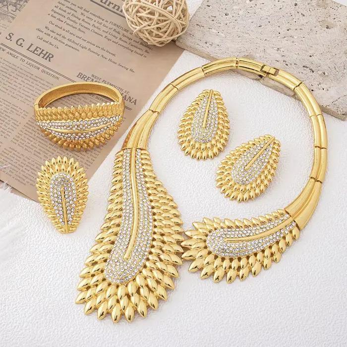 Ensemble de bijoux plaqués or pour femme, élégant à la mode, bague, collier, boucles d'oreilles et grand bracelet, cadeau pour mariage ou soirée de gala