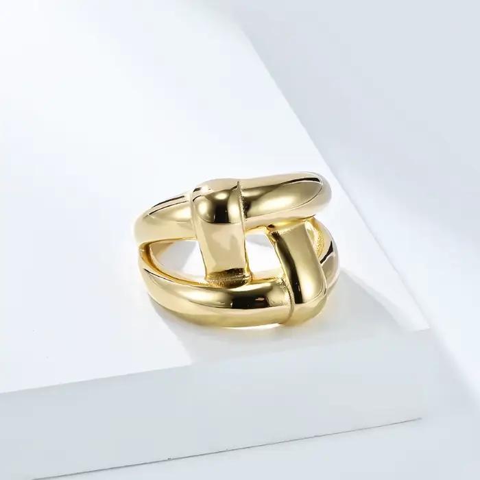 Bagues géométriques or lisse en acier inoxydable pour femmes, bijoux de prestige pour la carrière et les occasions spéciales