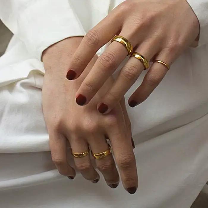 Bague de mariage en acier inoxydable plaquée or 18 carats pour femmes occasions spéciales engagement anniversaire mariage