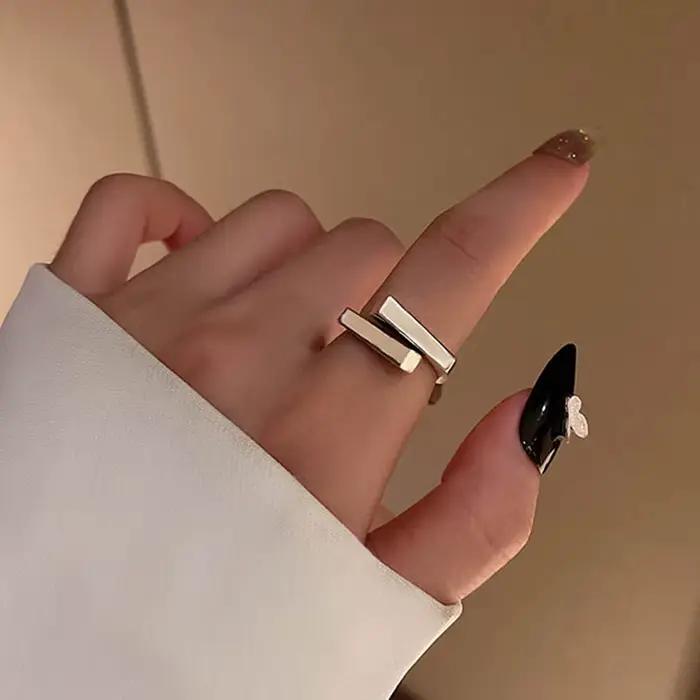 Bagues géométriques irrégulières en cuivre néo-gothique pour femmes occasions spéciales partys soirée glamour