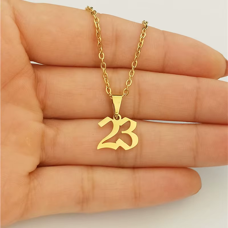 Colliers gothiques avec chiffres pour femmes, bijoux personnalisés, ras de cou personnalisés en acie