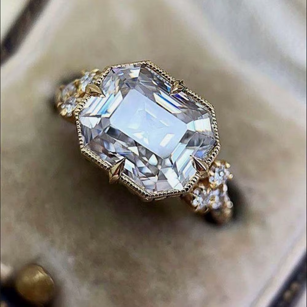 Huitan magnifique couleur or bagues de mariage de mariée brillant cristal CZ femmes bagues de fiança
