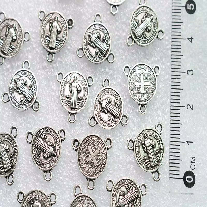 Centre de breloque à trois trous Saint bénit, collier, pendentif, fabrication de bijoux, accessoires