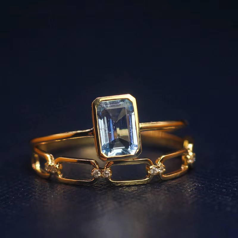 Bague en aigue-marine rectangulaire Unique et originale, nouveau design minimaliste, ouverture régla