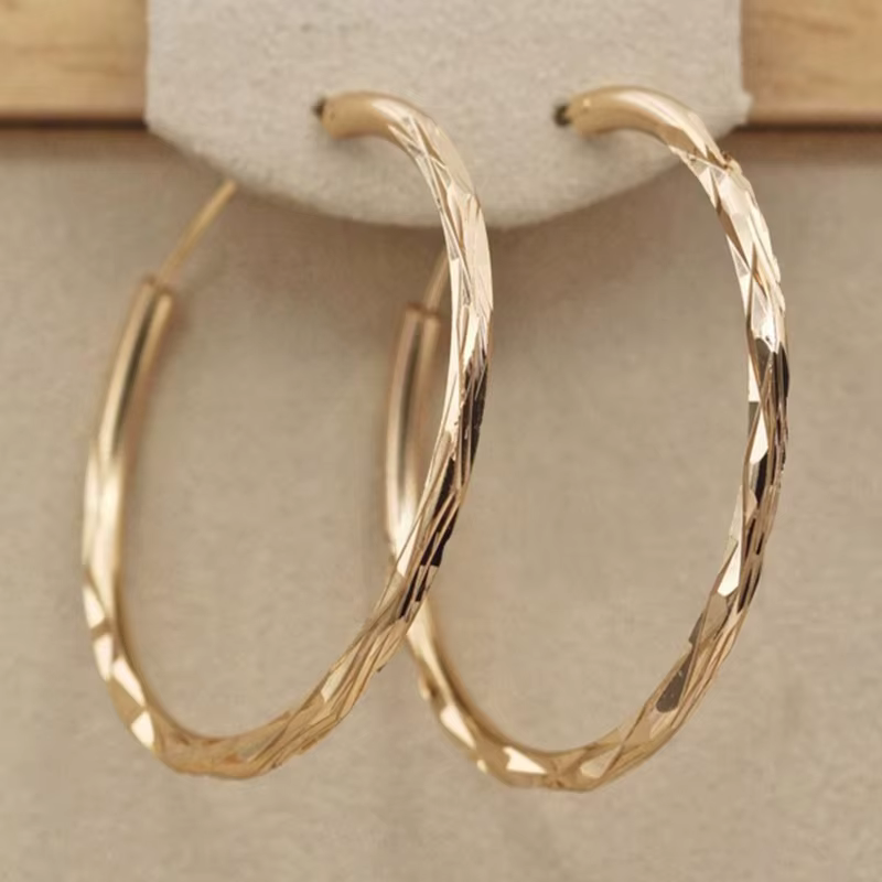 Huitan – boucles d'oreilles classiques simples pour femmes, couleur or, motif géométrique, costume d