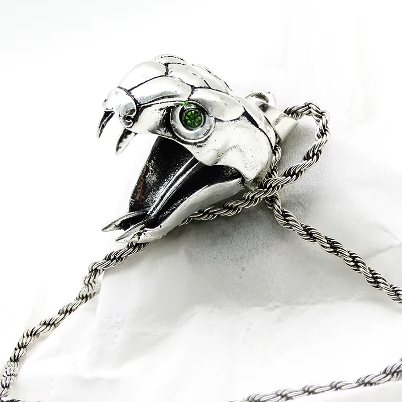 Collier pendentif Viper d'école de magicien 40*25Mm, cristal vert clair, tête de serpent sauvage, mé