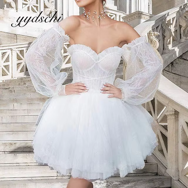 Robe de mariée blanche sexy sans bretelles, courte/mini, en tulle, style robe de bal, avec manches l