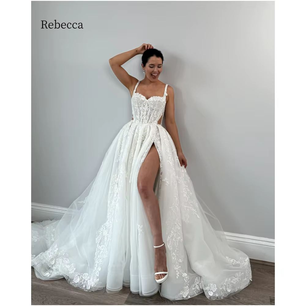 Robe de mariée Rebecca personnalisée à bretelles florales et broderies en dentelle, fente latérale h
