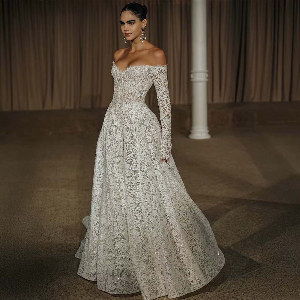 Robe de mariée blanche personnalisée en dentelle, coupe trapèze, avec corsage en dentelle scintillan