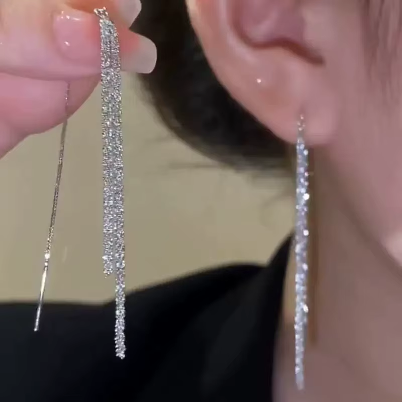 Boucles d'oreilles longues à pampilles pour femmes, classique, couleur argent brillant, goutte d'eau