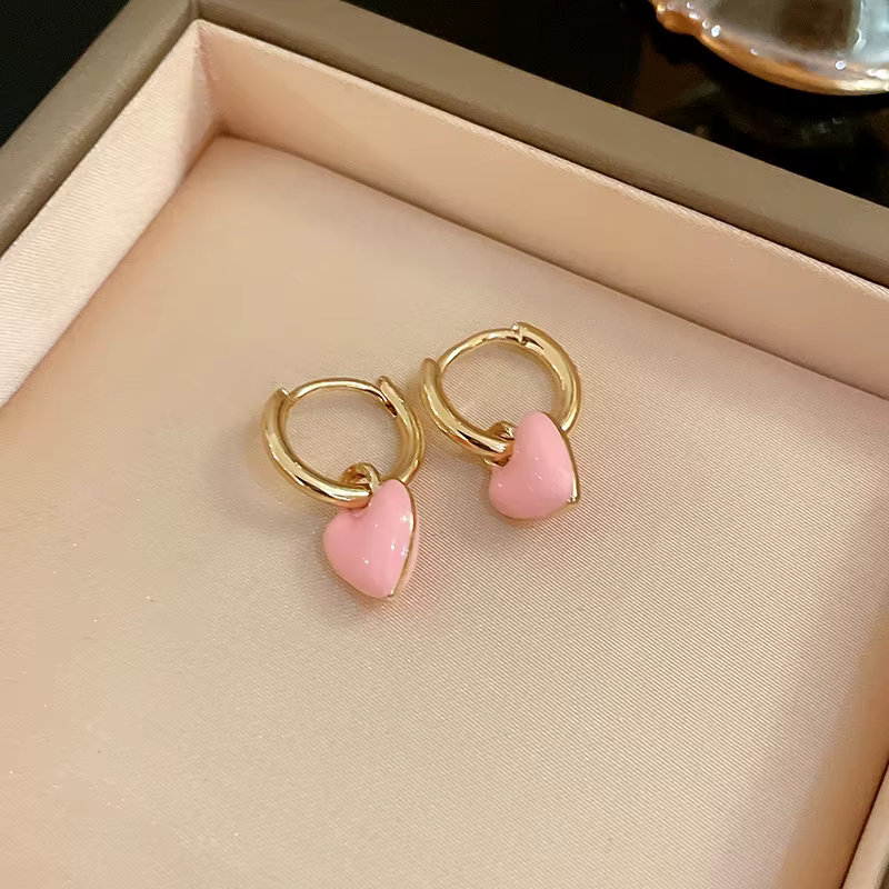 Boucles d'oreilles en forme de cœur rouge, boucles d'oreilles en émail de luxe léger pour femmes, bi