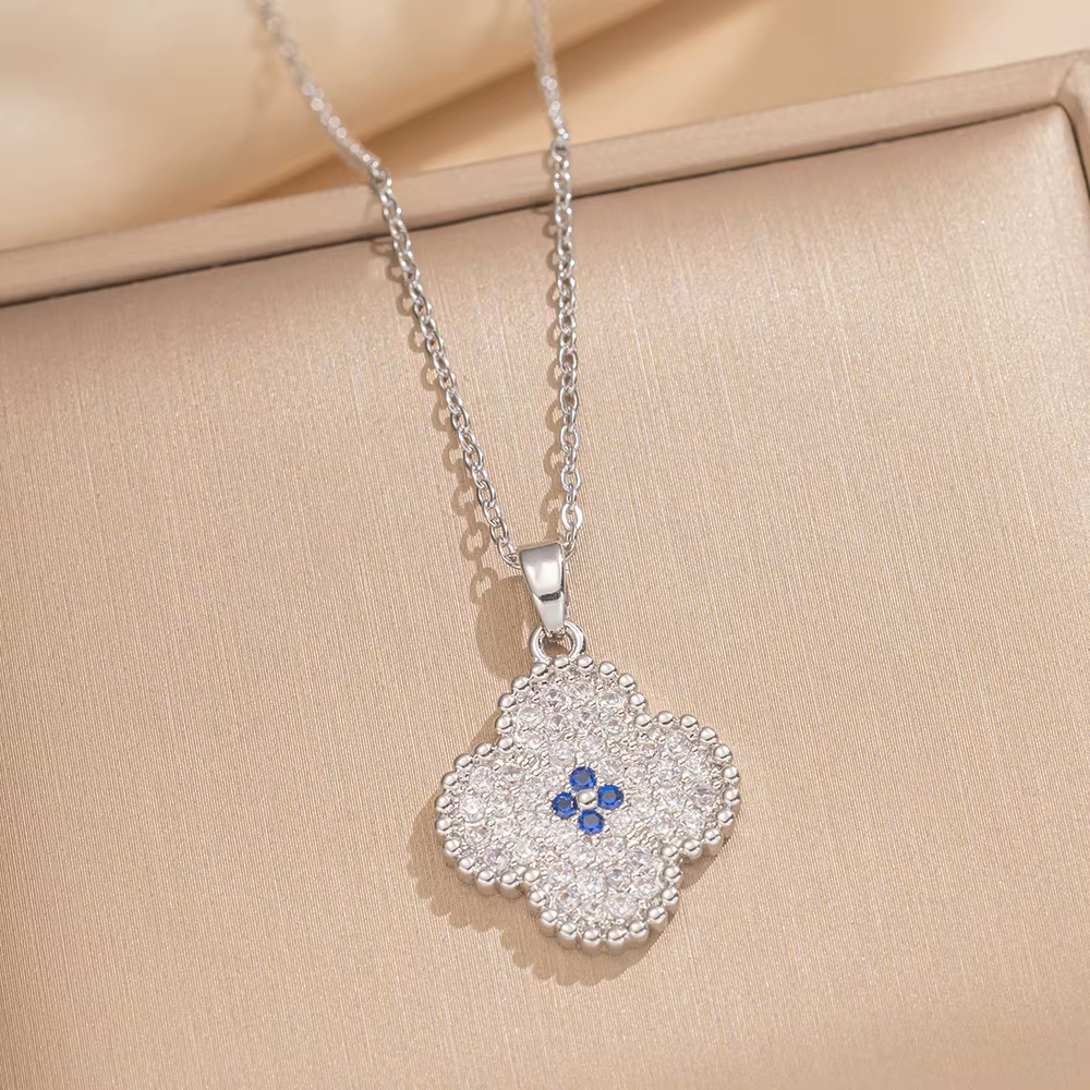 Ensemble complet de bijoux en zircone, finition galvanisée en acier titane et or, collection trois p