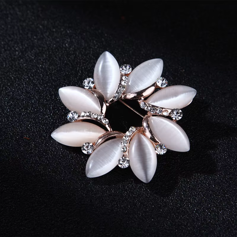 Bijoux de corsage de mode avec biscuits brillants, fleur, opale, bague, broche, tempérament, tout ma