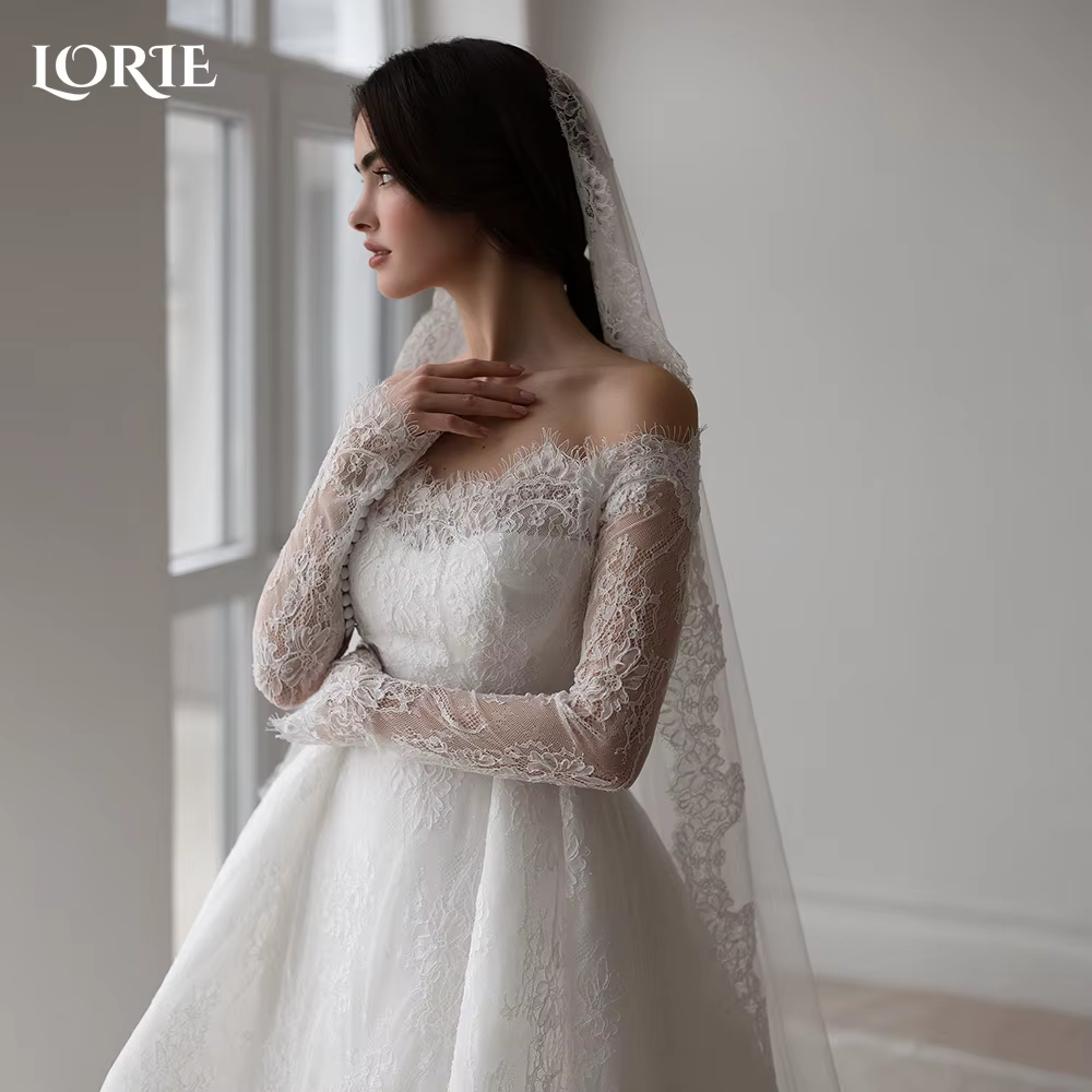 LORIE Boho robe de mariée épaules dénudées à manches longues dentelle plage princesse bouton robe de