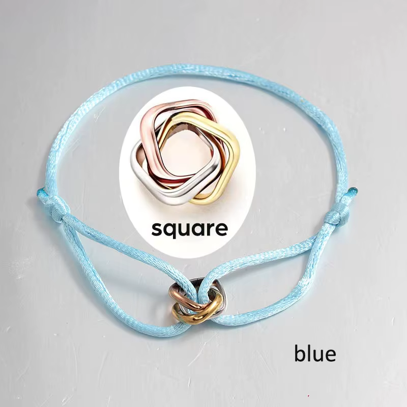 Bracelet tressé en corde réglable à trois anneaux carrés Trinity Love