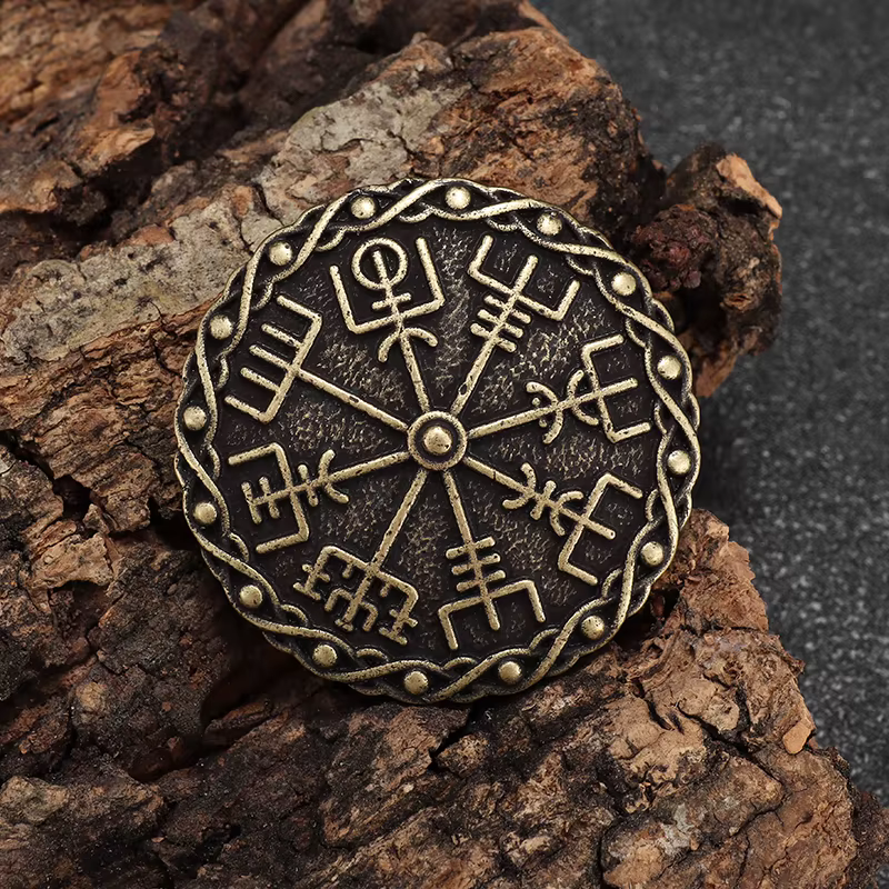 Broche bouclier couleur argent pour hommes, manteau Vintage, bijoux de fête, Talisman scandinave