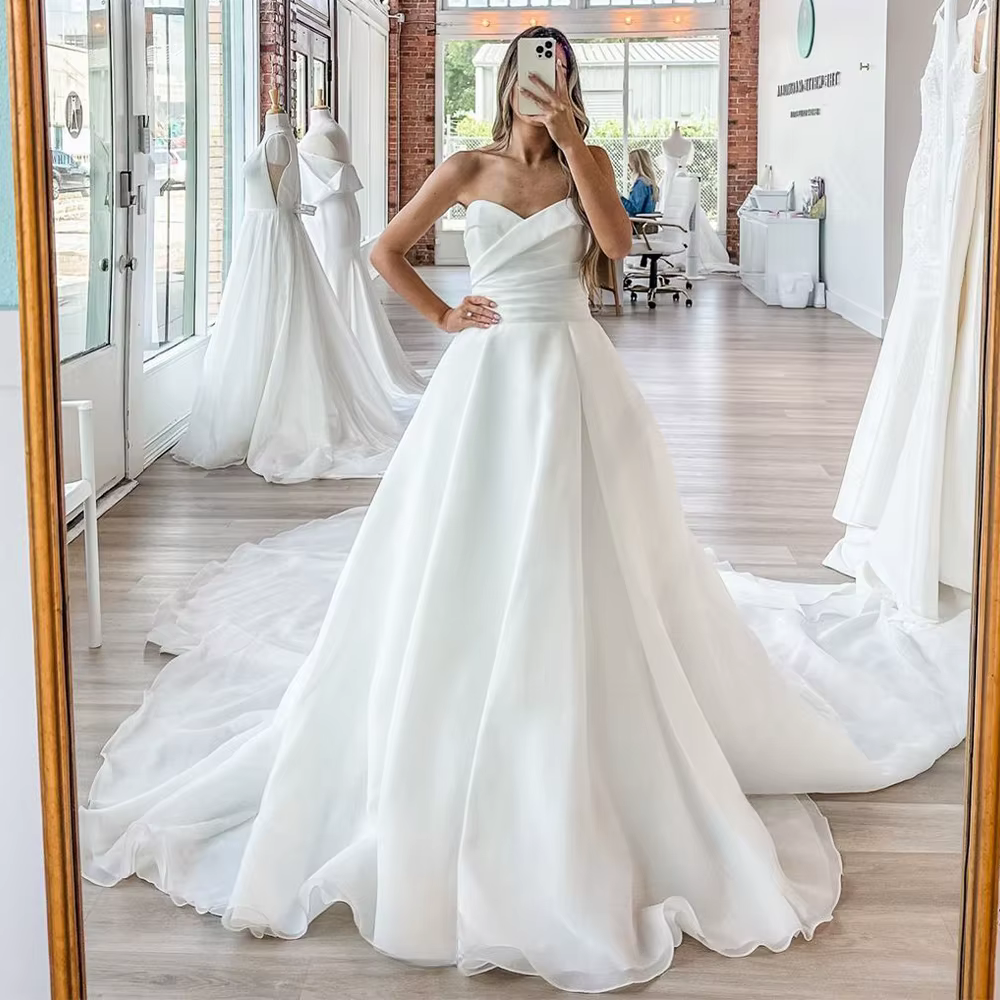 Robe de mariée simple sans bretelles pour femme 2025, sans manches, coupe trapèze, traîne balayante,