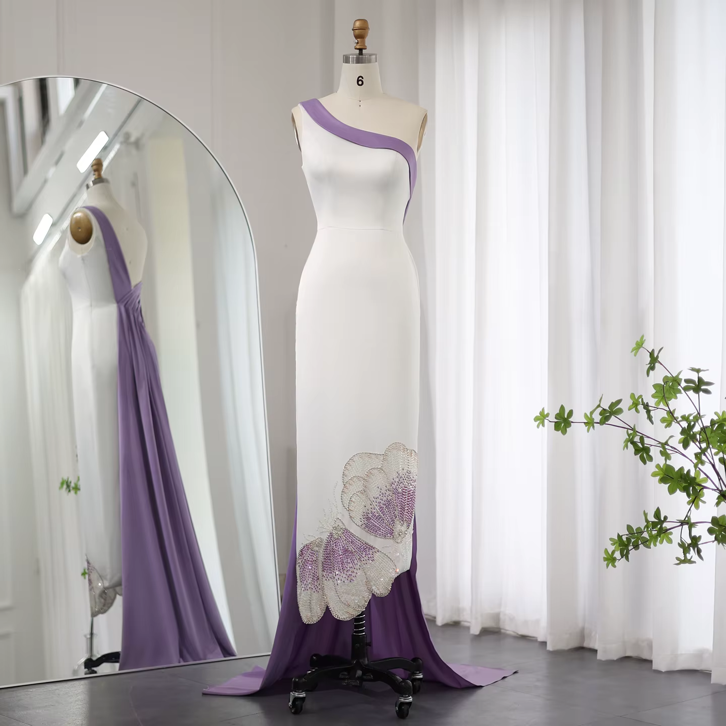 Robe de soirée longue élégante Sharon avec traîne, asymétrique à une épaule, ornée de sequins et de 