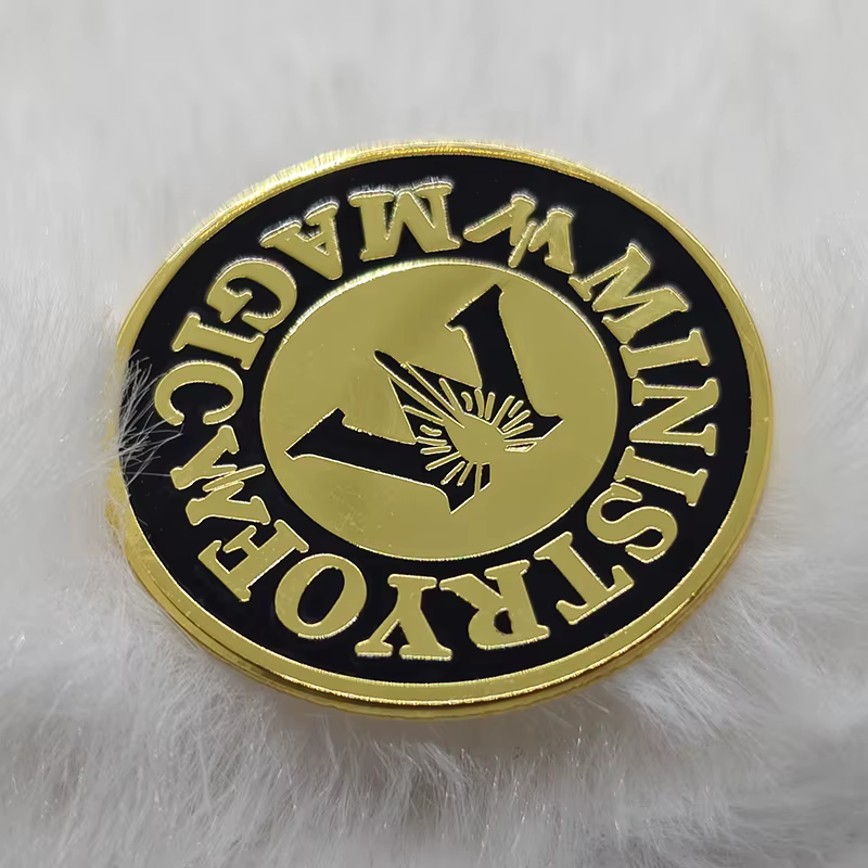 Ministère de la magie emblème magicien émail broche mignon Anime métal revers Badges pour sacs à dos