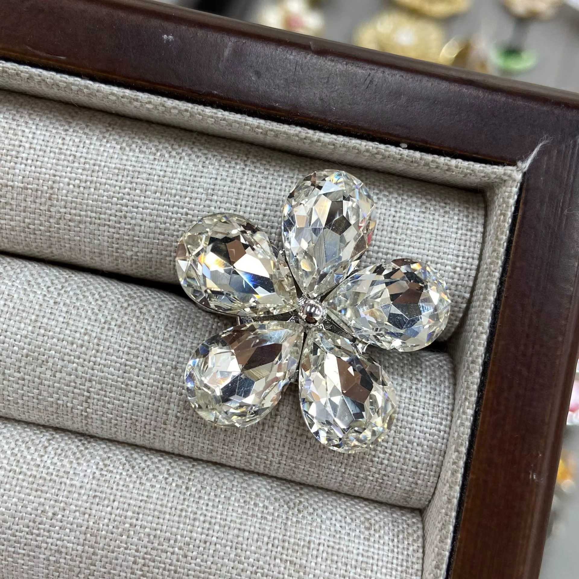 Bague réglable en or 18 carats avec fleur colorée à 5 pétales, zircone cubique brillante, bijoux de 