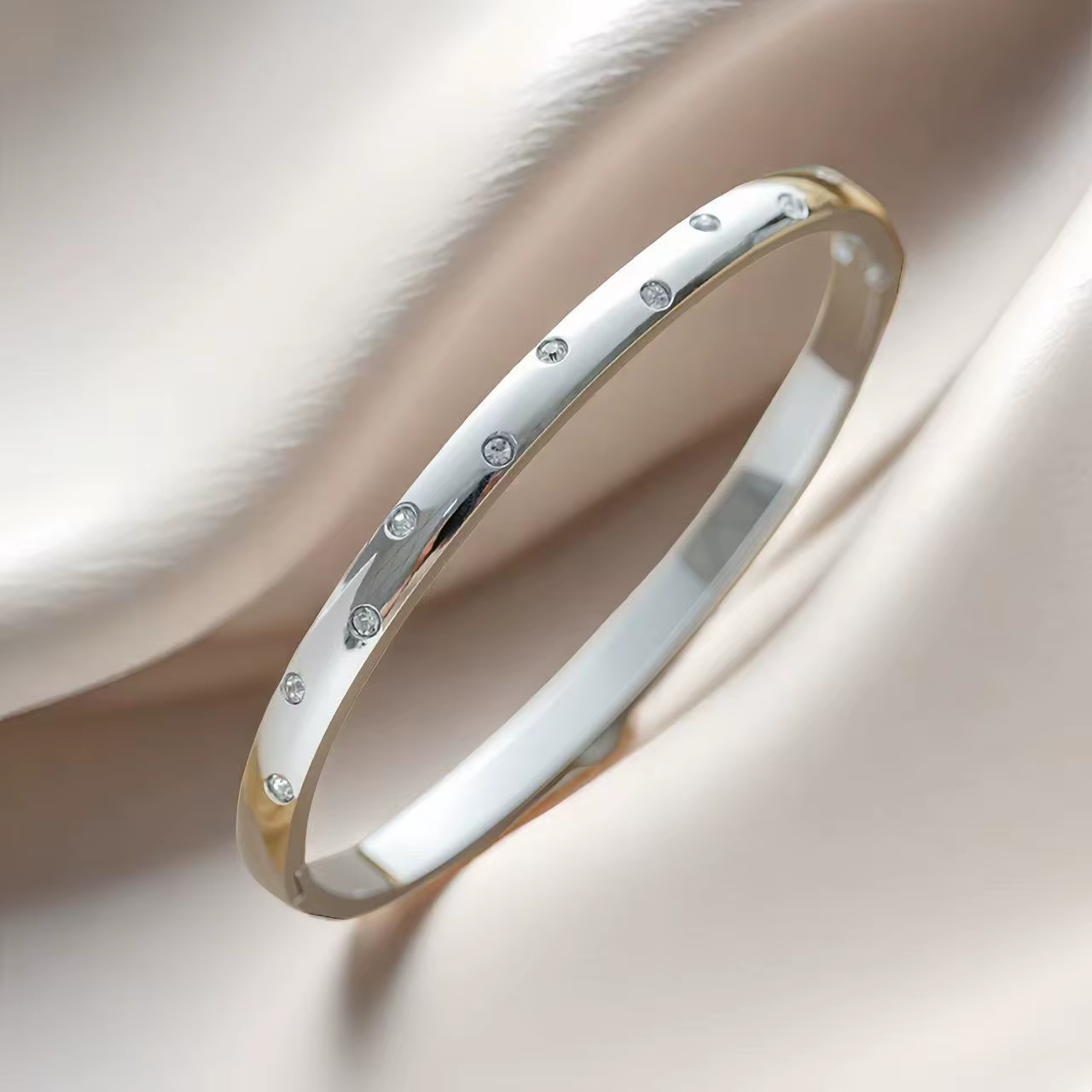 Yupsk acier inoxydable zircon incrusté bracelet rond pour les femmes couple cadeau de vacances fête 