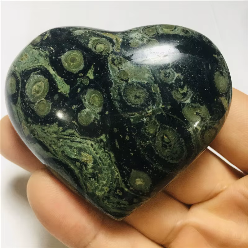 Décoration de maison en forme de coeur de malachite en cristal naturel