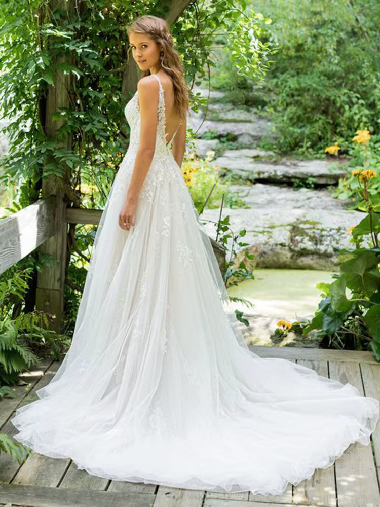 Robes de mariée personnalisées pour femmes, coupe trapèze, col en V, appliques, en tulle, traîne cou