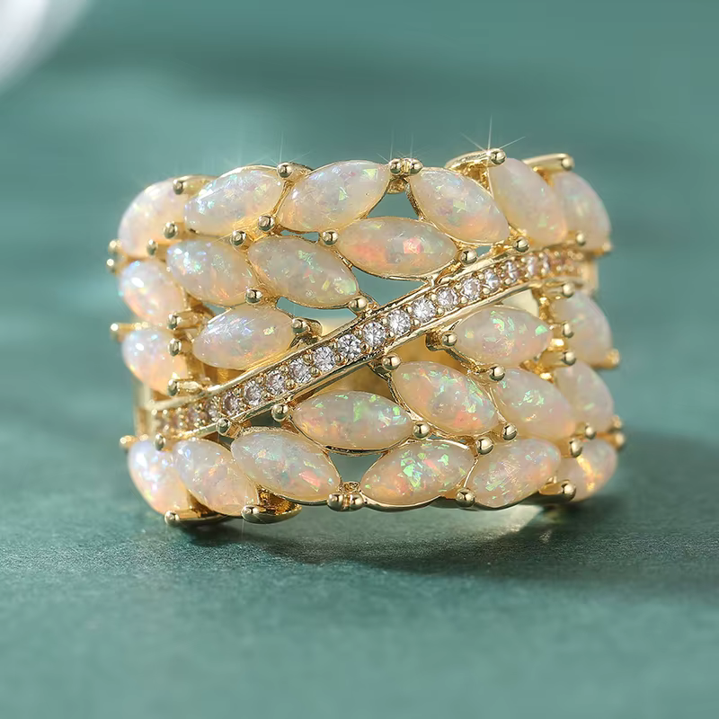 Bague dorée brillante en opale synthétique incrustée de luxe, délicate et élégante pour femme, acces