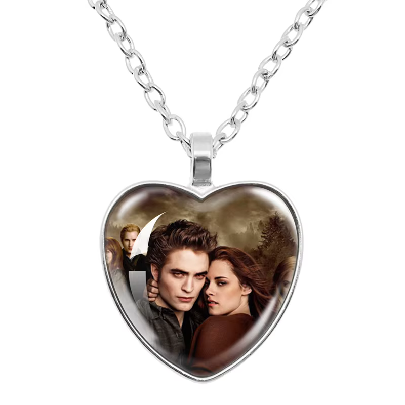 Film Bella Edward Jacob Renesmee pendentif collier verre Cabochon crépuscule personnage chaîne fille