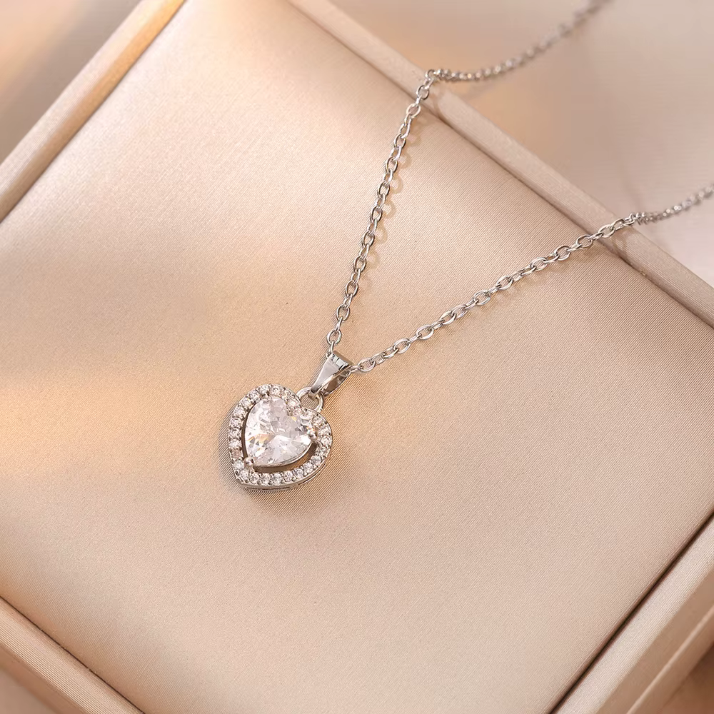 Bagues de luxe en Zircon pour femmes, breloque en forme de cœur rose, couleur argent, collier en cri