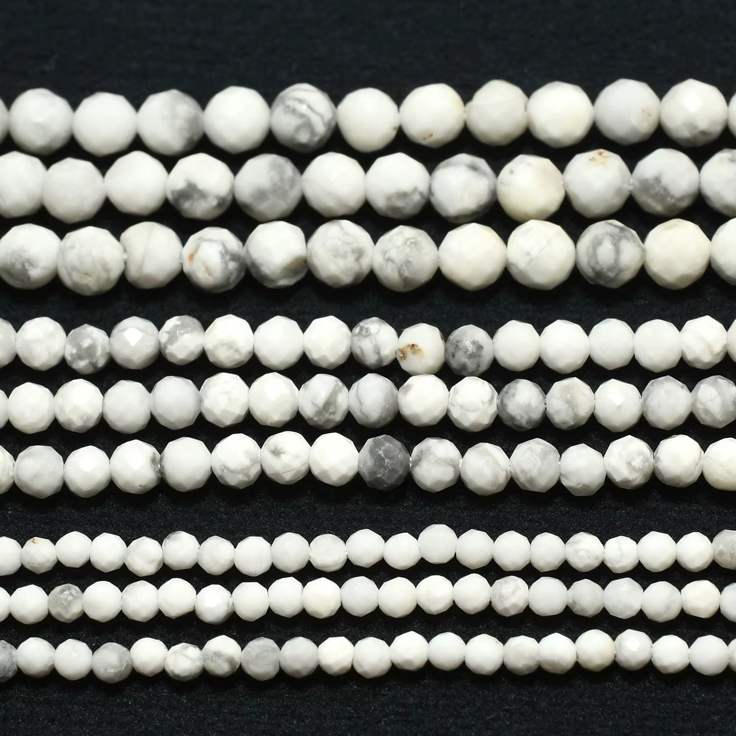 Perles rondes à facettes en Howlite naturelle 2 mm, 3 mm, 4 mm