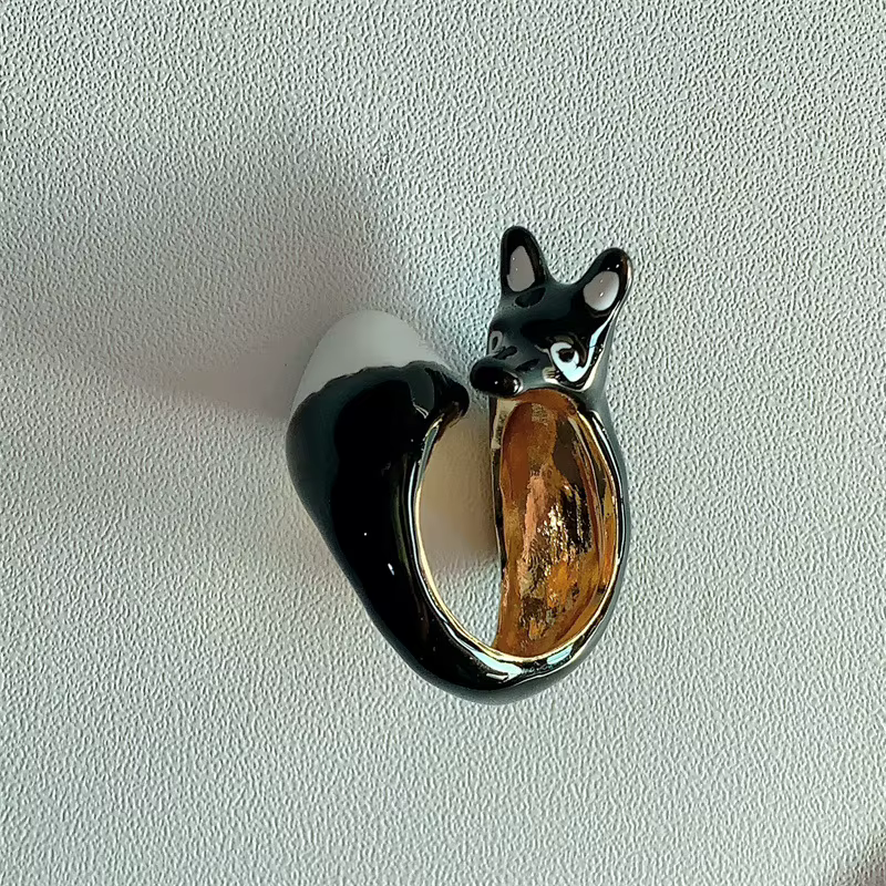 Bague goutte en émail de niche