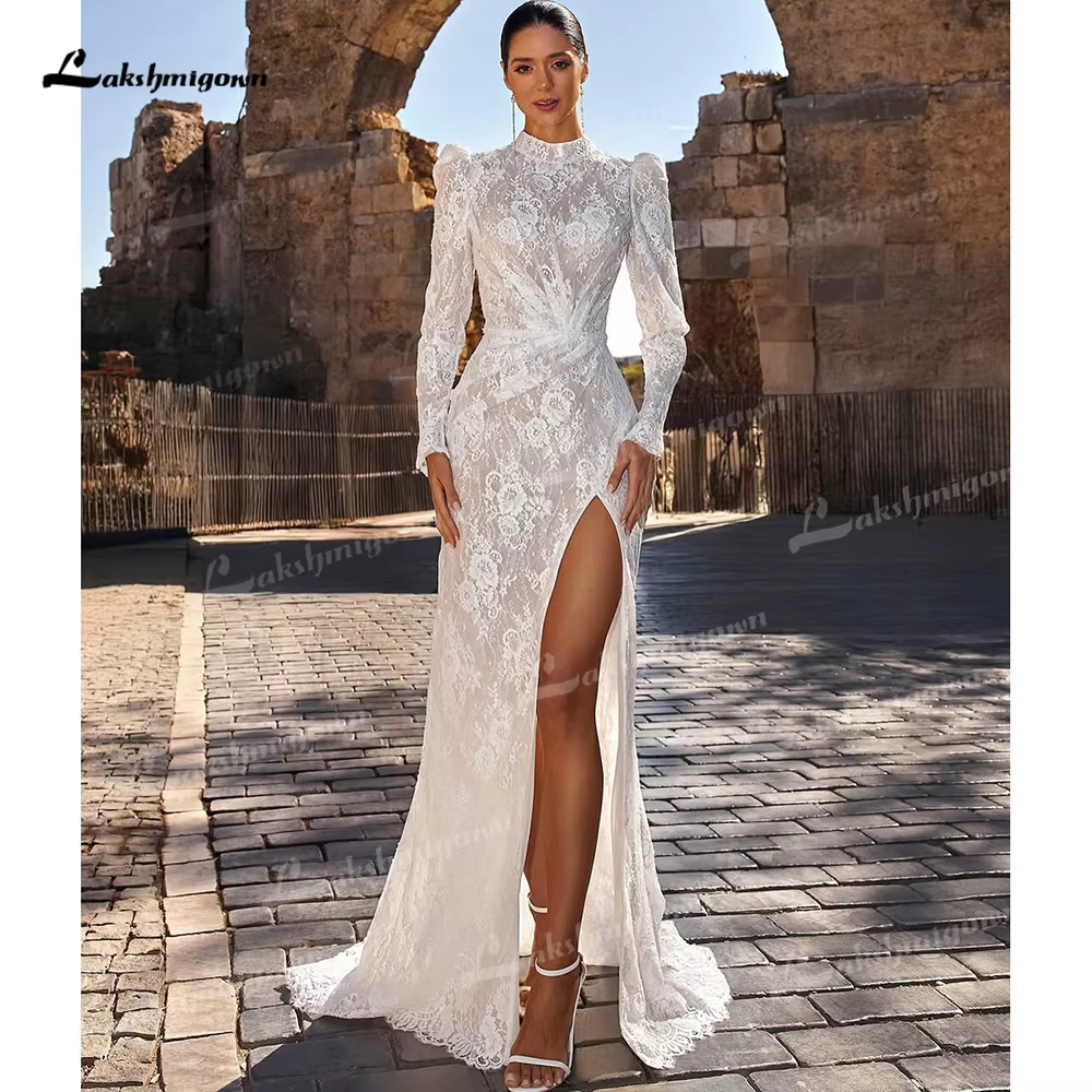 Robe de mariée sirène moderne à col montant, manches longues bouffantes, en dentelle, avec fente hau