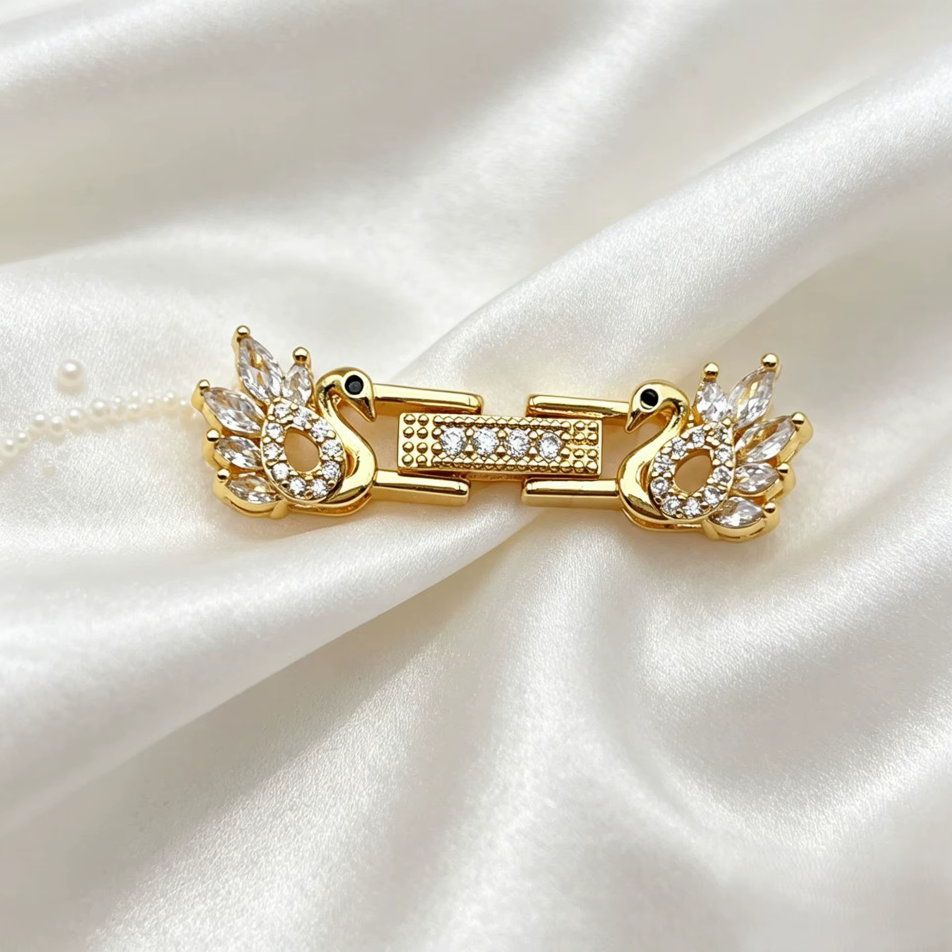Boucle de Fermeture Plaqué Or 18 carats, Motif Cygne, avec Zircon et Perle, pour Collier et Bracelet
